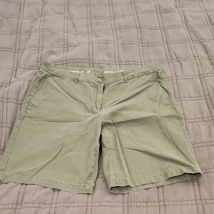 GAP Women's Army Green Shorts Size 10!